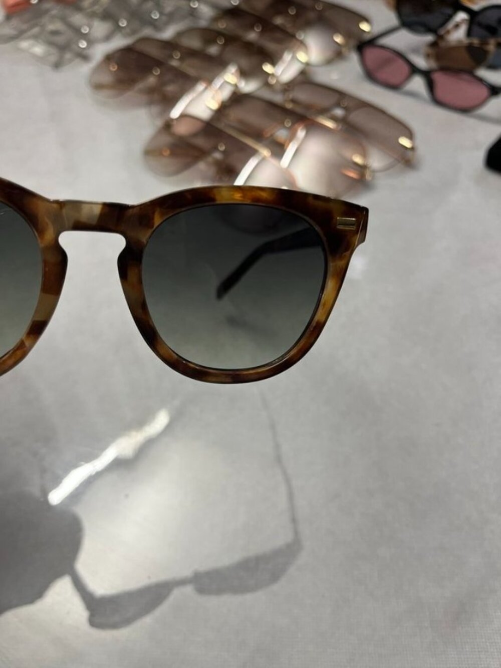 AIRE Evolution Sunglasses Dark Tortoise Round Gradient Lens Classic - Picture 9 of 12